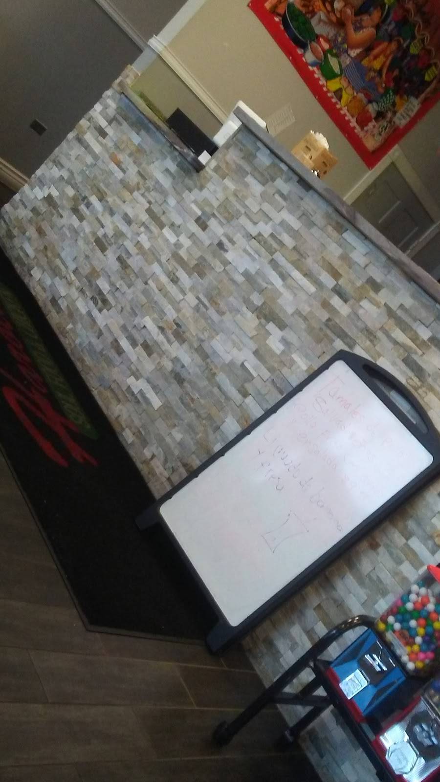 Taqueria los primos | restaurant | 4558 Shadeland Ave, Lawrence, IN 46226, USA | 3173774005 OR +1 317-377-4005