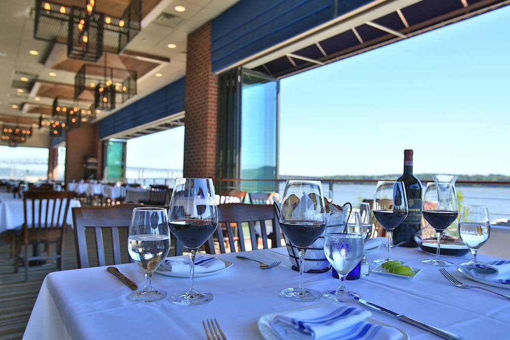 Blu Pointe | restaurant | 120 Front St, Newburgh, NY 12550, USA | 8455680100 OR +1 845-568-0100