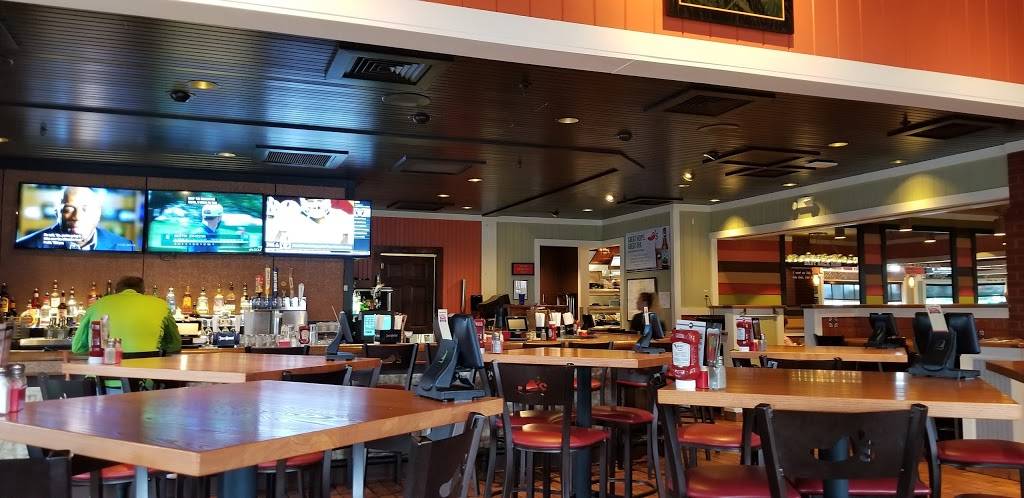 Chilis Grill & Bar | meal takeaway | 1752 E Market St, Harrisonburg, VA 22801, USA | 5405641142 OR +1 540-564-1142