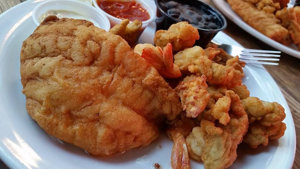 Big Tuna Raw Bar | restaurant | 807 Front St, Georgetown, SC 29440, USA | 8435461045 OR +1 843-546-1045