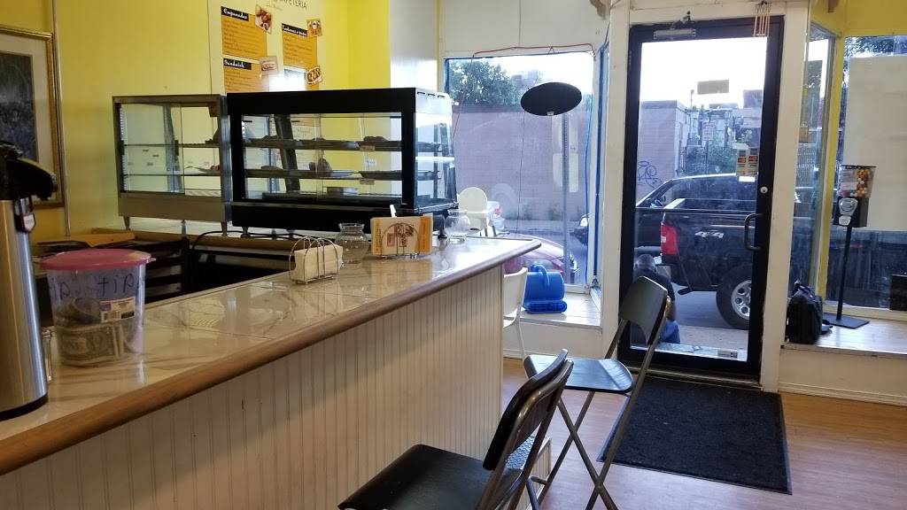 Antojitos Cafeteria La Abuelita | restaurant | 255 Lowell St, Lawrence, MA 01841, USA | 9786556722 OR +1 978-655-6722