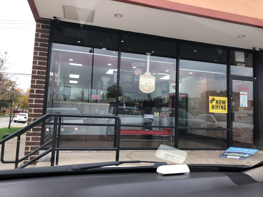 Dominos Pizza | meal delivery | 5401 S Harlem Ave, Chicago, IL 60638, USA | 7737881800 OR +1 773-788-1800