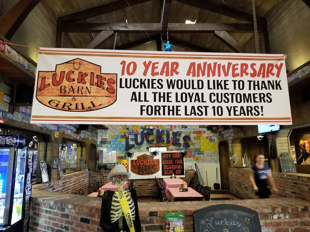 Luckies Barn & Grill | restaurant | 3311 Navarre Ave, Oregon, OH 43616, USA | 4197254747 OR +1 419-725-4747