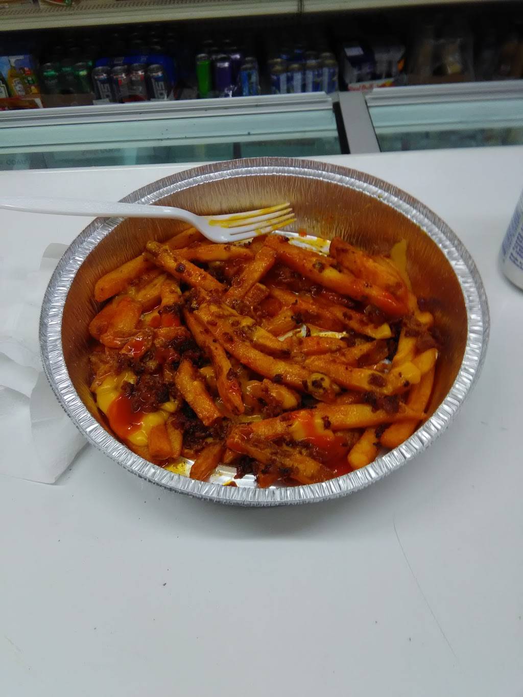 Ricotas Pizza | restaurant | 206 Elk St, Buffalo, NY 14210, USA | 7168237636 OR +1 716-823-7636