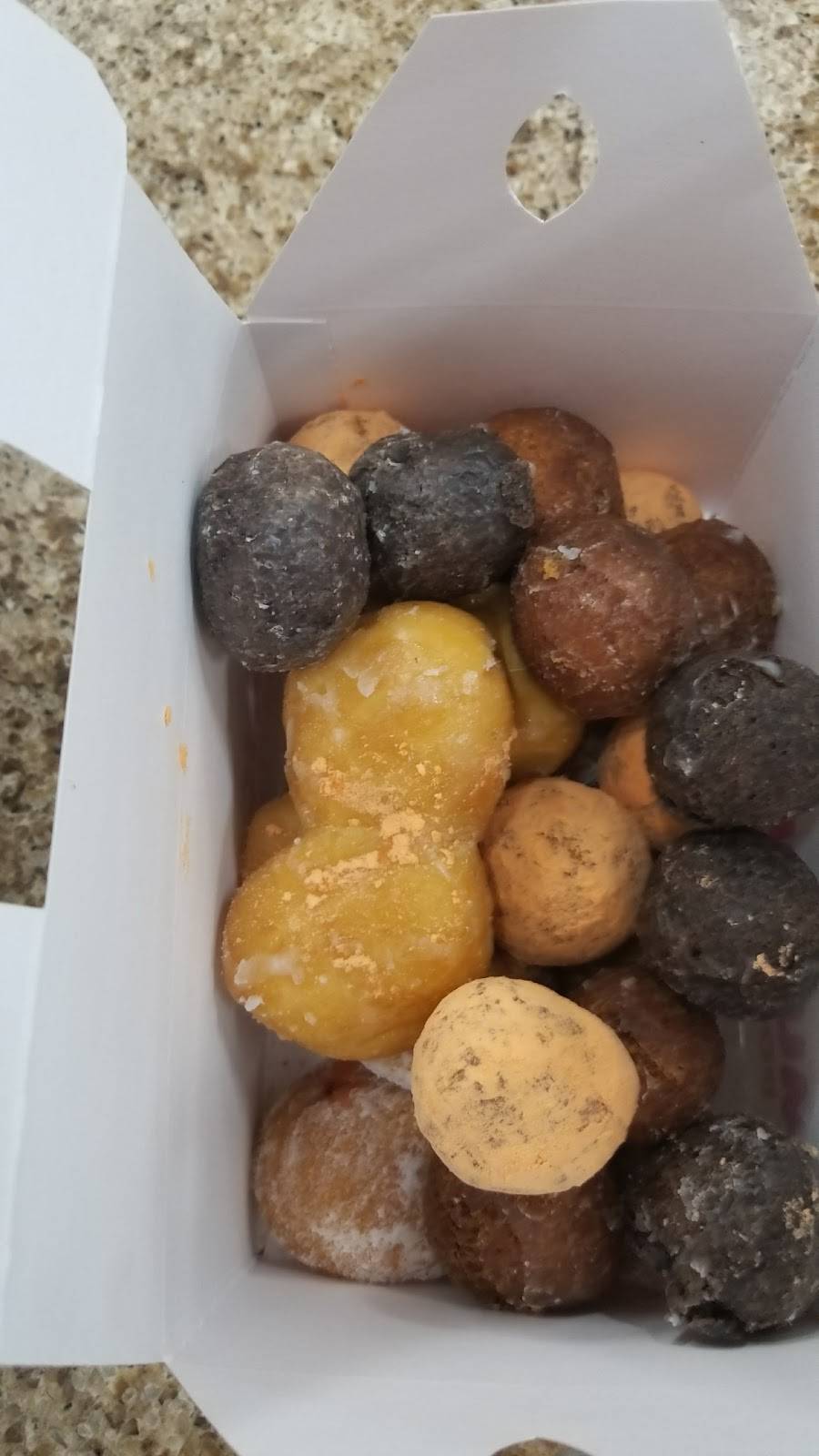 Dunkin | bakery | 2091 Griffin Rd, Dania Beach, FL 33312, USA | 9549818784 OR +1 954-981-8784