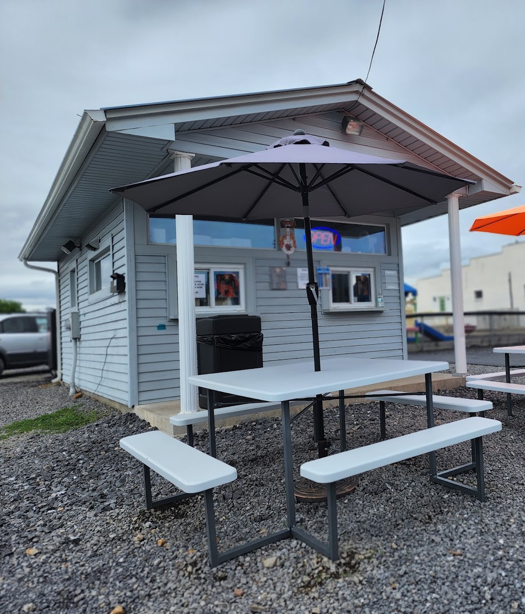 Twisted Pig | restaurant | 441 Keyser Ave, Petersburg, WV 26847, USA | 3048517512 OR +1 304-851-7512