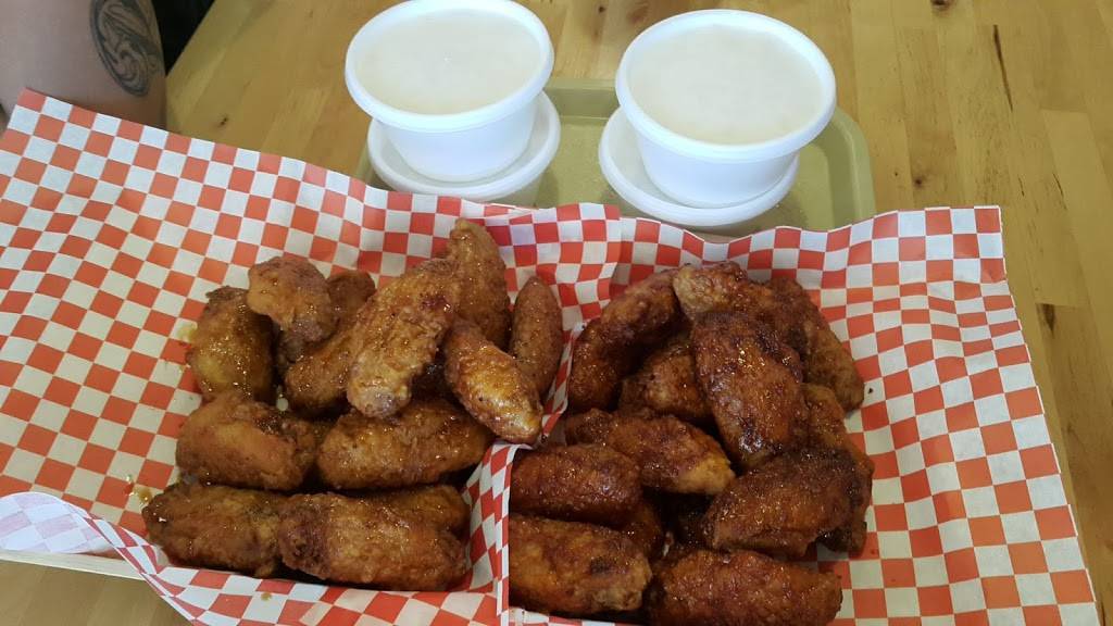 Boom Boom Chicken | restaurant | 827 W Palmdale Blvd, Palmdale, CA 93551, USA | 6612731100 OR +1 661-273-1100