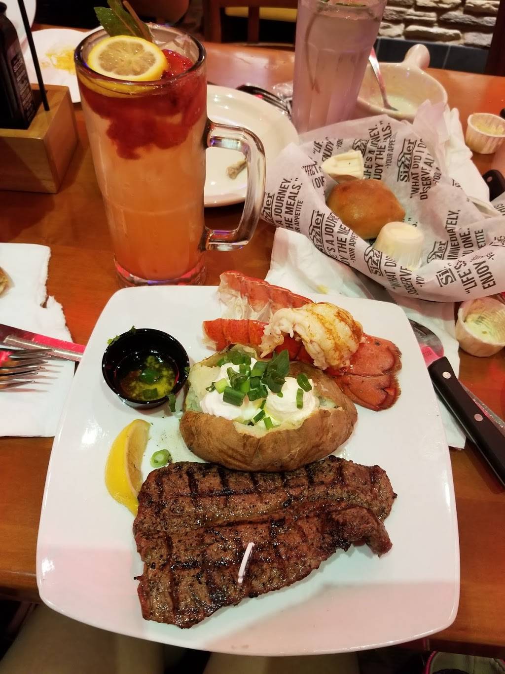 Sizzler | restaurant | 2650 Mt Vernon Ave, Bakersfield, CA 93306, USA | 6618719271 OR +1 661-871-9271