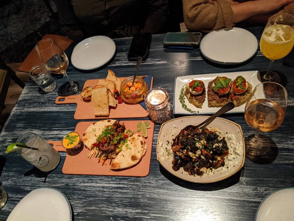 The Hampton Social | restaurant | 201 1st Ave S, Nashville, TN 37201, USA | 6156227772 OR +1 615-622-7772