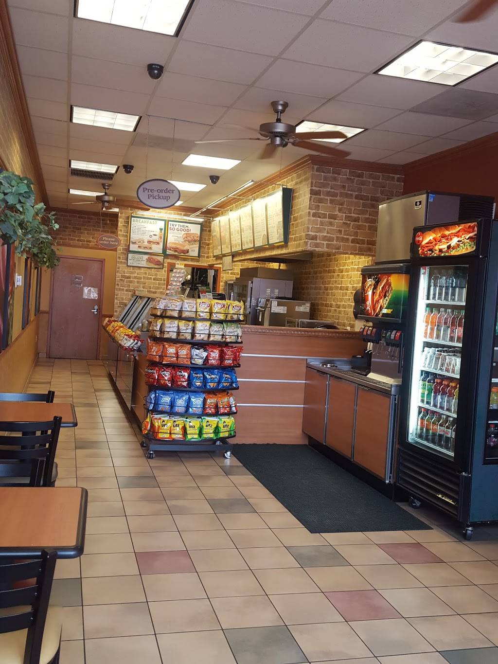 Subway | restaurant | 853 Russell Ave, Gaithersburg, MD 20877, USA | 2402522918 OR +1 240-252-2918