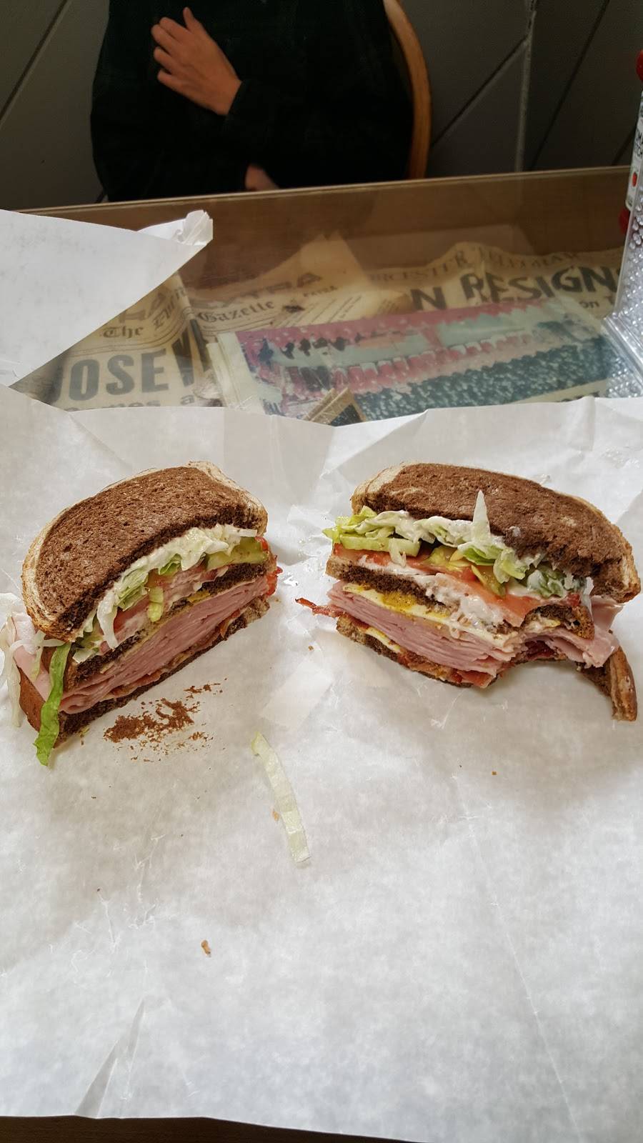 Bushel ‘n Peck | restaurant | 643 Chandler St, Worcester, MA 01602, USA | 5087996305 OR +1 508-799-6305