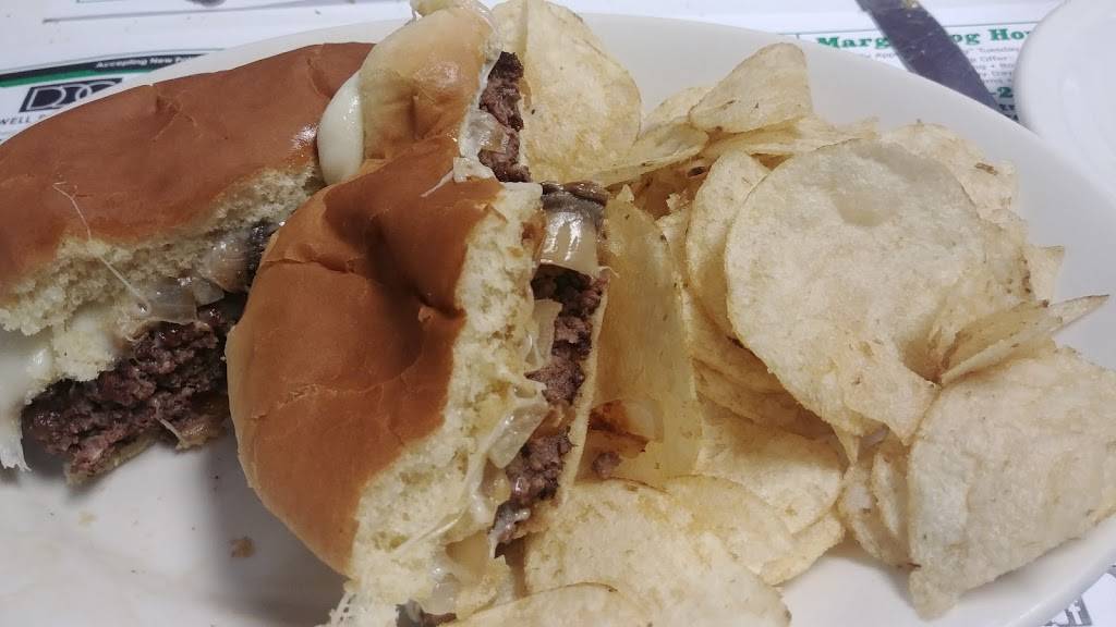 Hollands Restaurant | restaurant | 204 N Market St, Minerva, OH 44657, USA | 3308689988 OR +1 330-868-9988