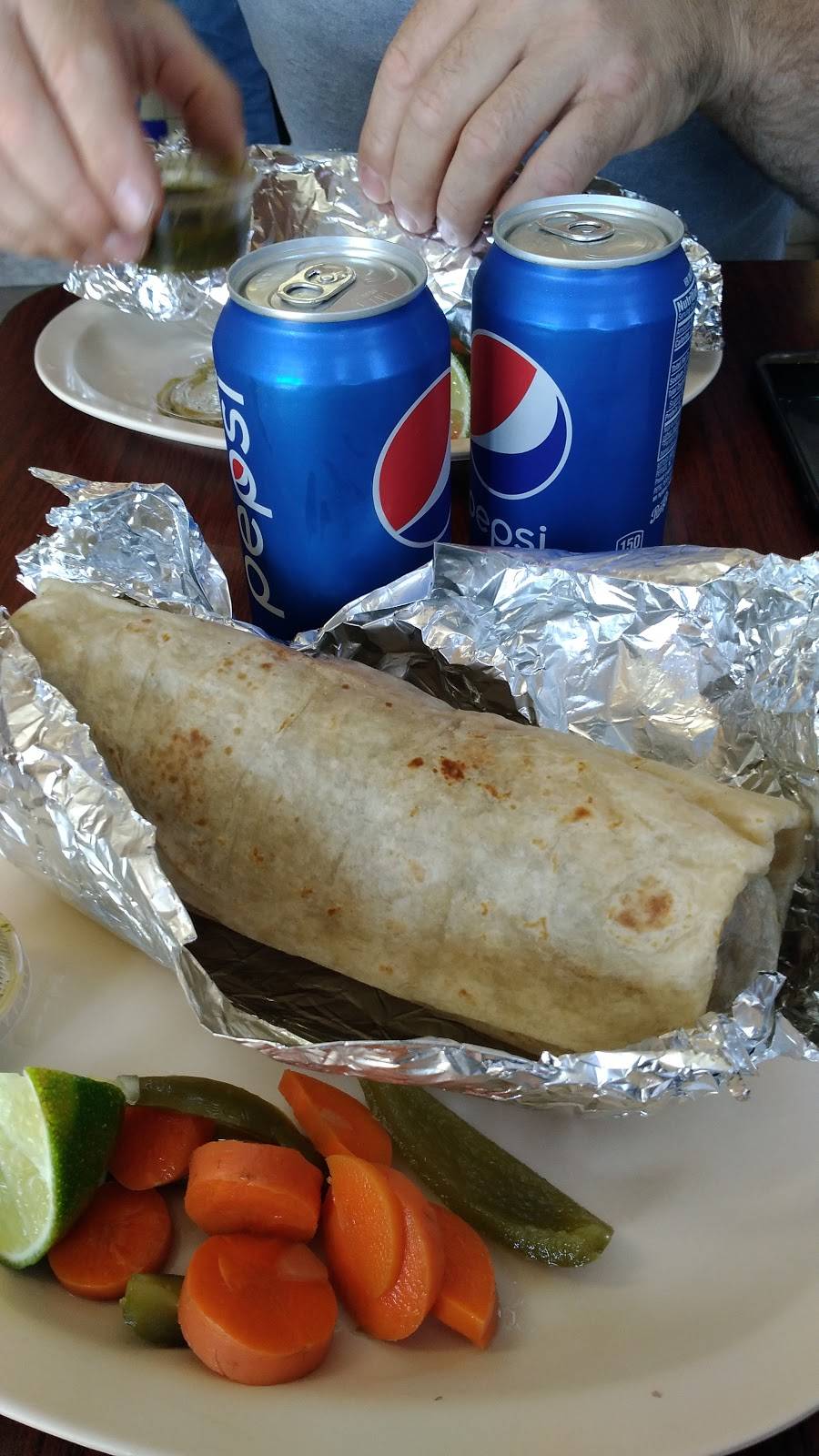 Tacos El Jarochito | restaurant | 3360 Middlefield Rd, Menlo Park, CA 94025, USA | 6503641668 OR +1 650-364-1668