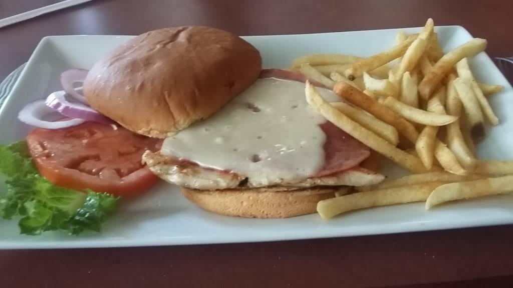 Country House Restaurant | restaurant | 194 E Main St, Braidwood, IL 60408, USA | 8153906100 OR +1 815-390-6100