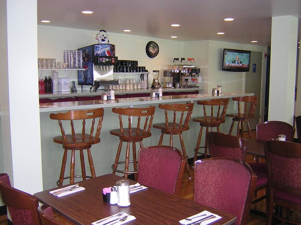 Heavy Evies Diner | restaurant | 2 Maple Ave, Rutland, MA 01543, USA | 7742340600 OR +1 774-234-0600