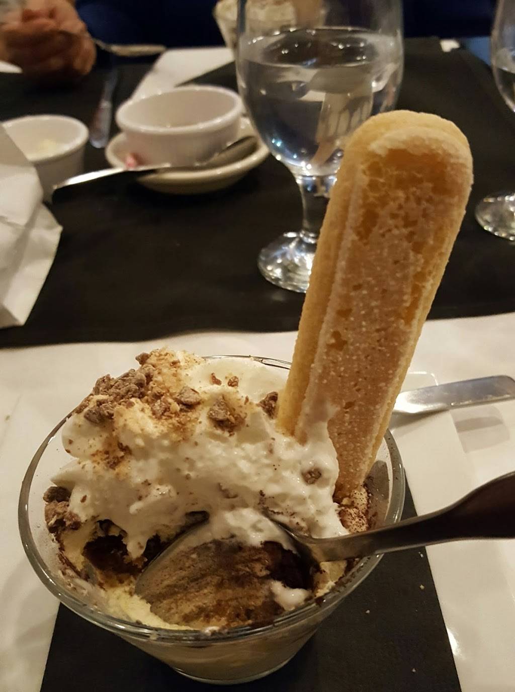 Mancusos Restaurant & Bar | restaurant | 601 Kings Hwy E, Fairfield, CT 06825, USA | 2033675359 OR +1 203-367-5359