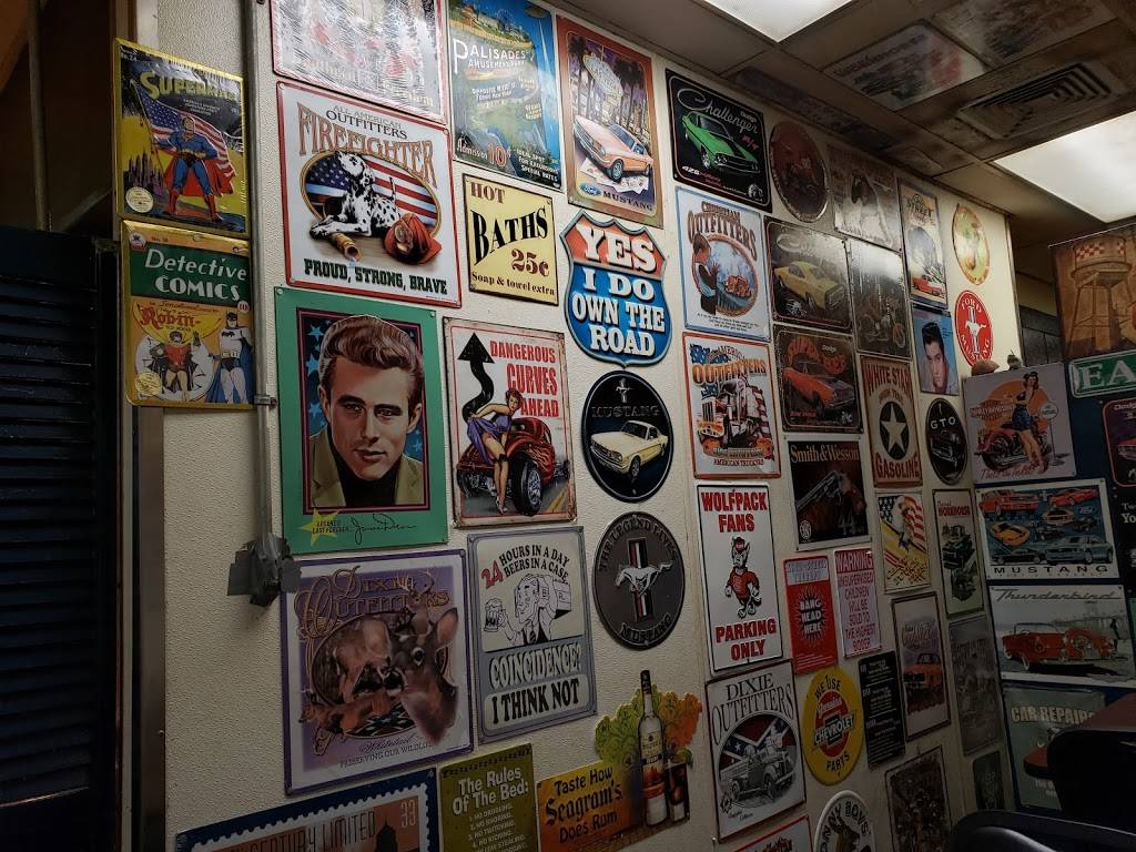 Macs Grill | restaurant | 1201 Shelby Hwy, Cherryville, NC 28021, USA | 7044451006 OR +1 704-445-1006