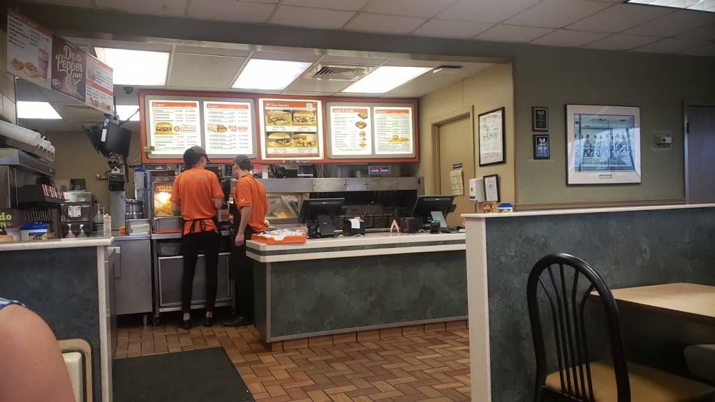 Whataburger | restaurant | 907 W Hwy 377 S, Granbury, TX 76048, USA | 8175790847 OR +1 817-579-0847