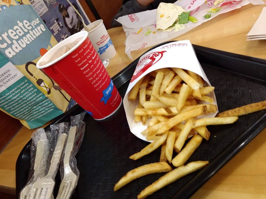 Wendys | restaurant | 930 E Connolly Ct, Park City, KS 67219, USA | 3167440450 OR +1 316-744-0450