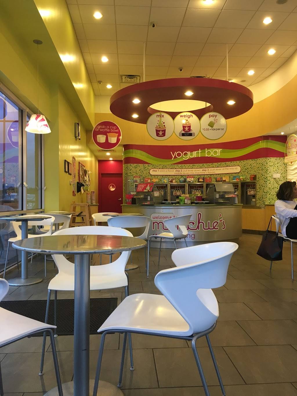 Menchies Frozen Yogurt | bakery | 2265 Towne Lake Pkwy Ste 108B, Woodstock, GA 30189, USA | 7709244004 OR +1 770-924-4004