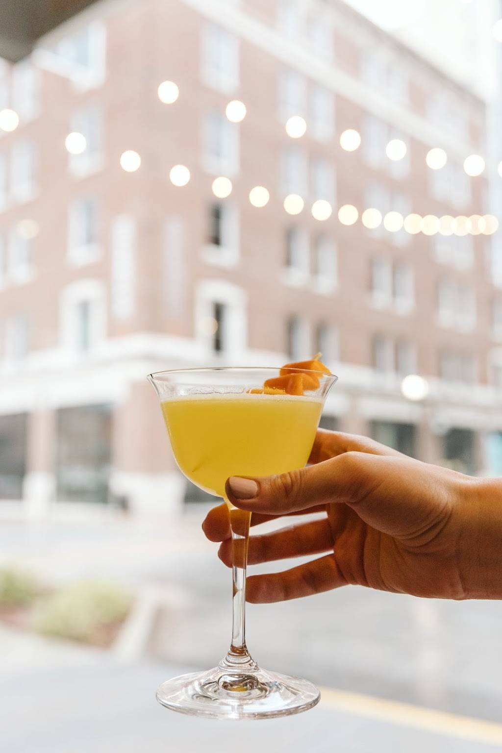 Paloma Bar de Tapas | restaurant | 805 Chestnut St, Chattanooga, TN 37402, USA | 4234983190 OR +1 423-498-3190