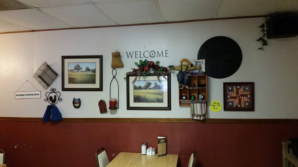 Triangle Restaurant | restaurant | 326 S Forrest St, Douglass, KS 67039, USA | 3167462071 OR +1 316-746-2071