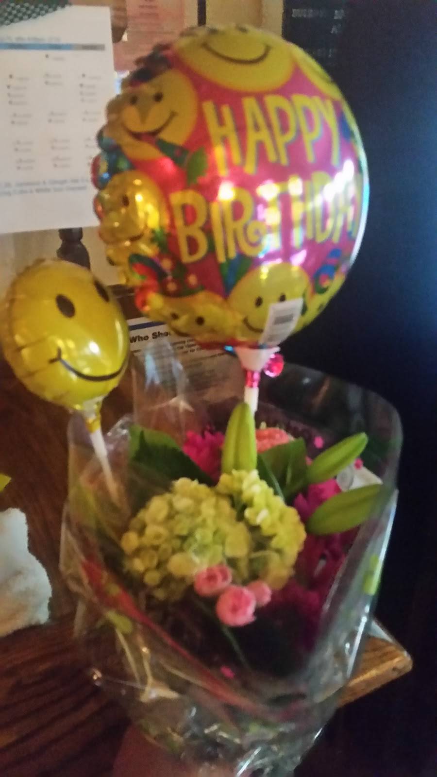 Walshs Bar & Grill | restaurant | 202 W Naperville Rd, Westmont, IL 60559, USA | 6309685957 OR +1 630-968-5957