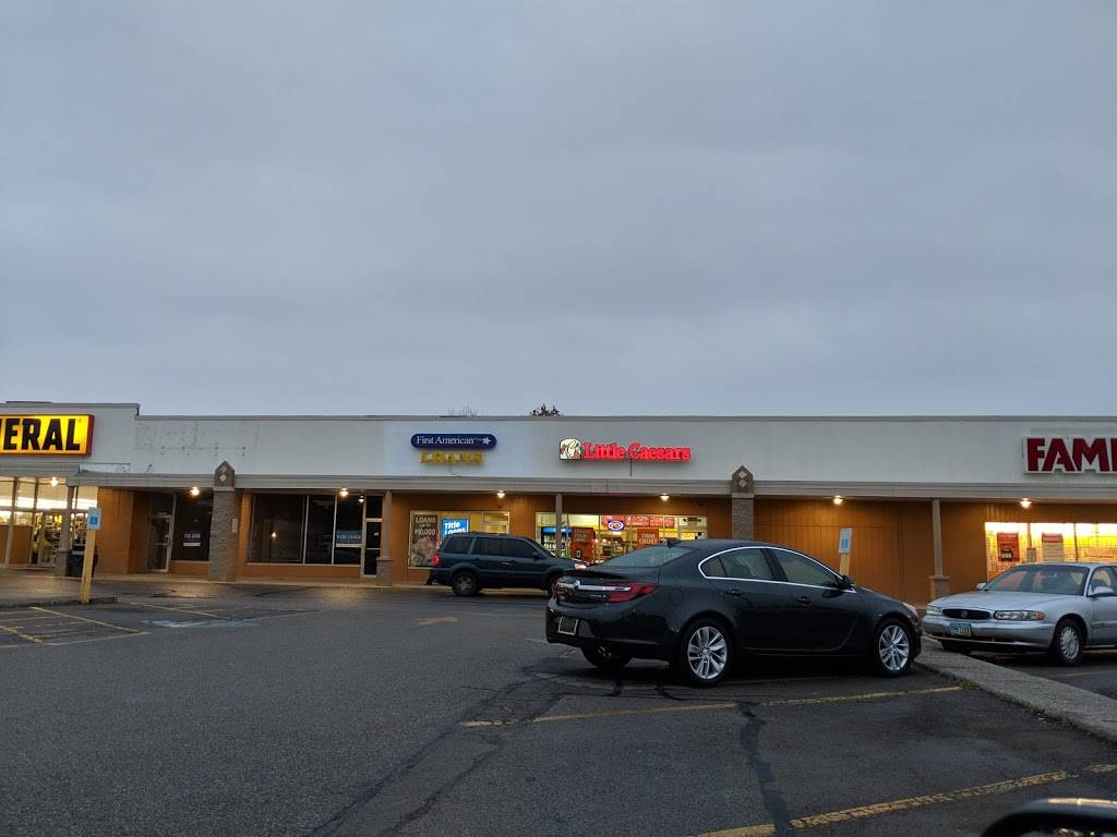 Little Caesars Pizza | meal takeaway | 2916 McCartney Rd, Youngstown, OH 44505, USA | 3307440000 OR +1 330-744-0000