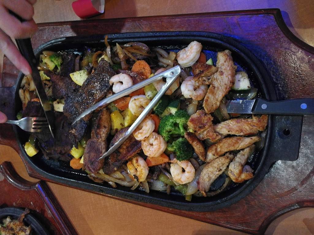 La Salsa Grille | restaurant | 840 W Danforth Rd, Edmond, OK 73003, USA | 4055624100 OR +1 405-562-4100