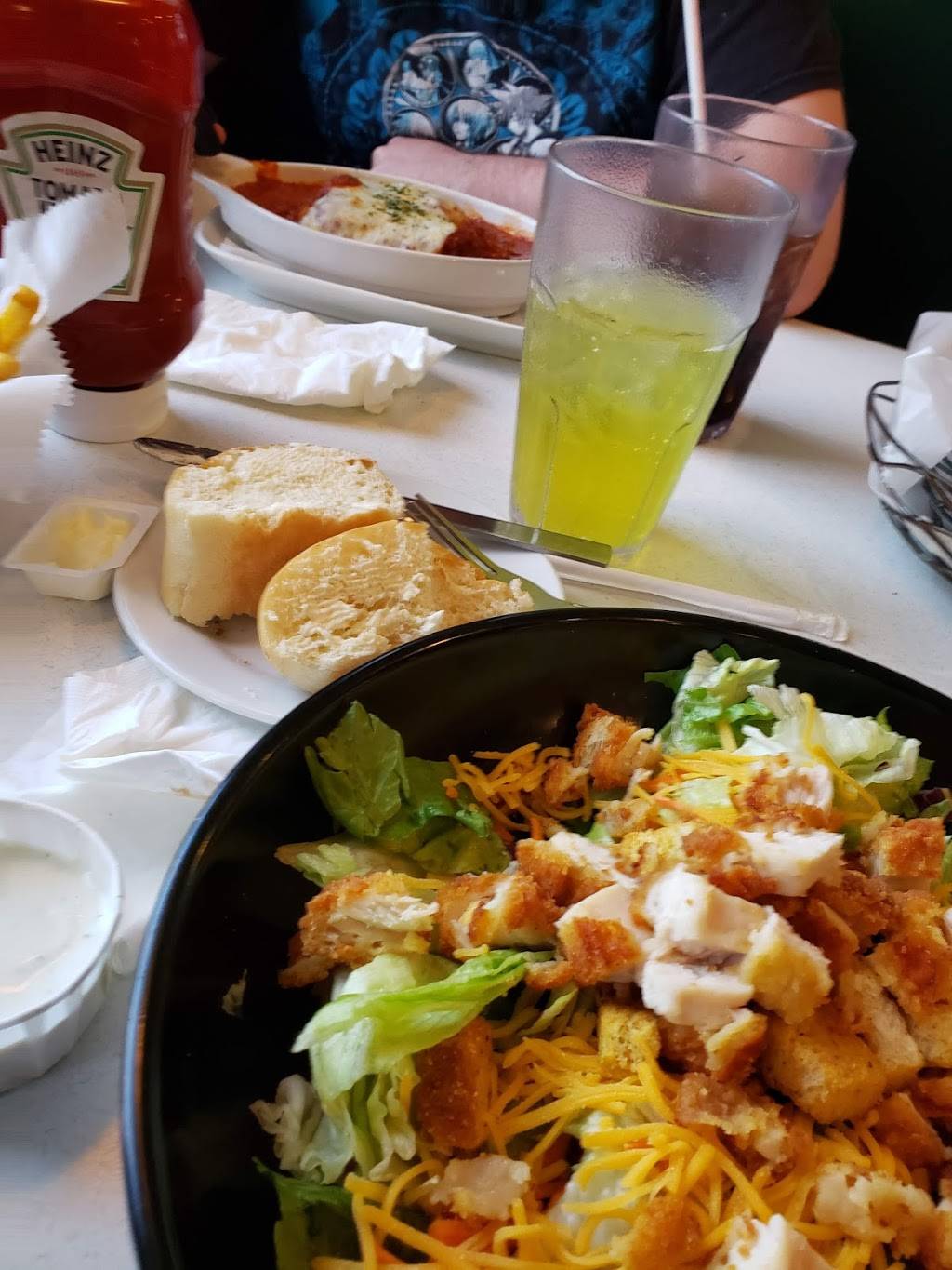 Avanti Ristorante | restaurant | 4711 N Rockwood Dr, Peoria, IL 61615, USA | 3096886565 OR +1 309-688-6565