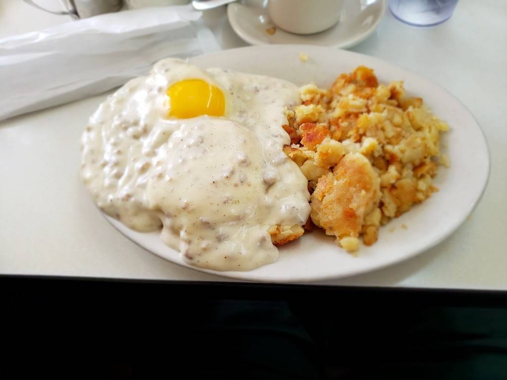 White Front Breakfast House | restaurant | 1518 Market St, Wilmington, NC 28401, USA | 9107625672 OR +1 910-762-5672