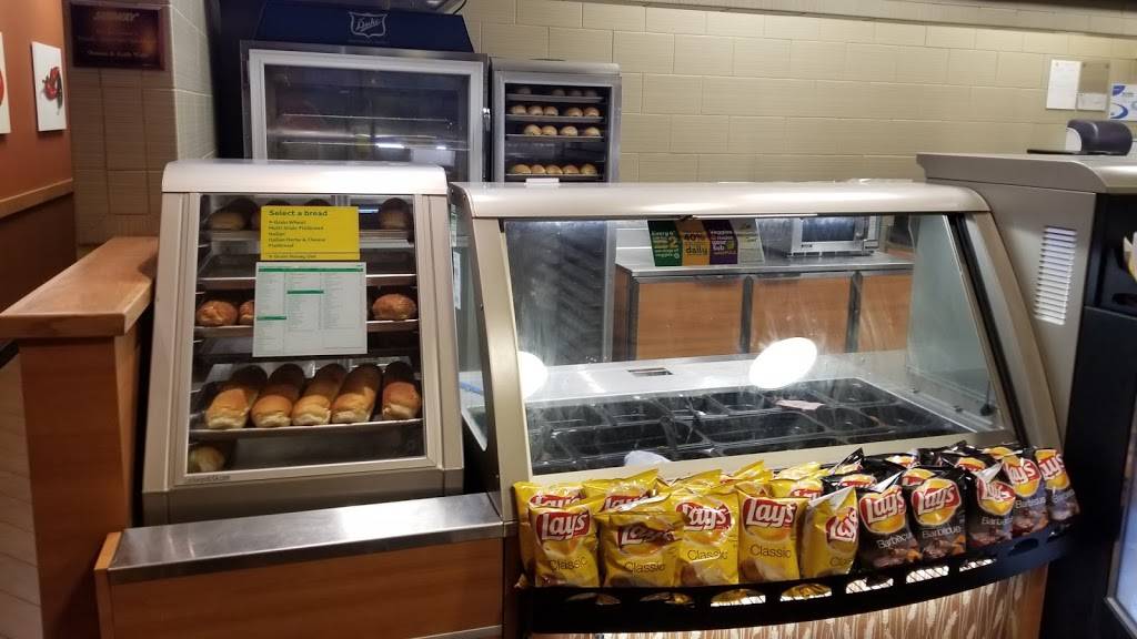 Subway | restaurant | 8022 NW 39th Expy, Bethany, OK 73008, USA | 4054706498 OR +1 405-470-6498