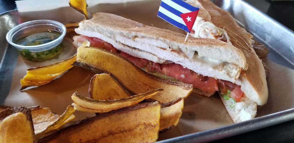 Gigis Café Cubano | cafe | 2200 W Temple St, Los Angeles, CA 90026, USA | 2134836152 OR +1 213-483-6152