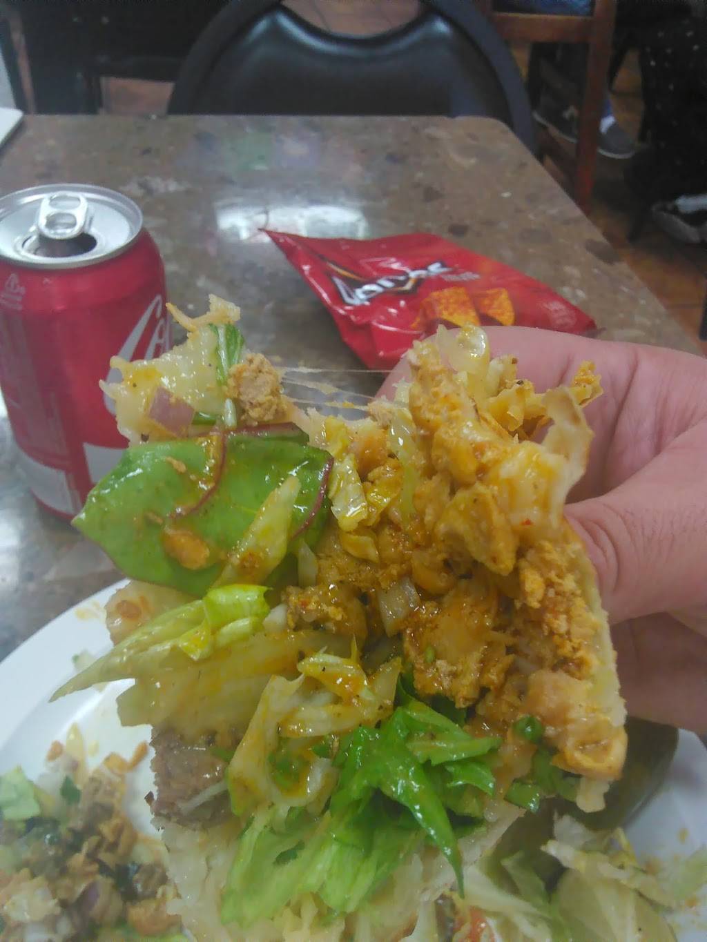 Victorias Taquizas | restaurant | 616 W Hammer Ln, Stockton, CA 95207, USA | 2094768800 OR +1 209-476-8800