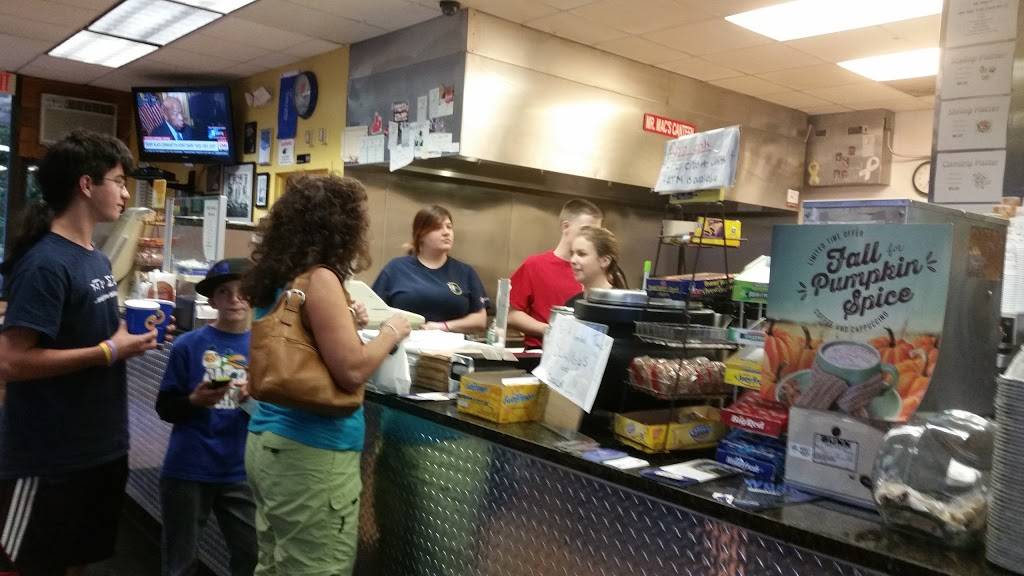 Mr. Macs Canteen | restaurant | 2004 Bridgeport Ave, Milford, CT 06460, USA | 2038741515 OR +1 203-874-1515