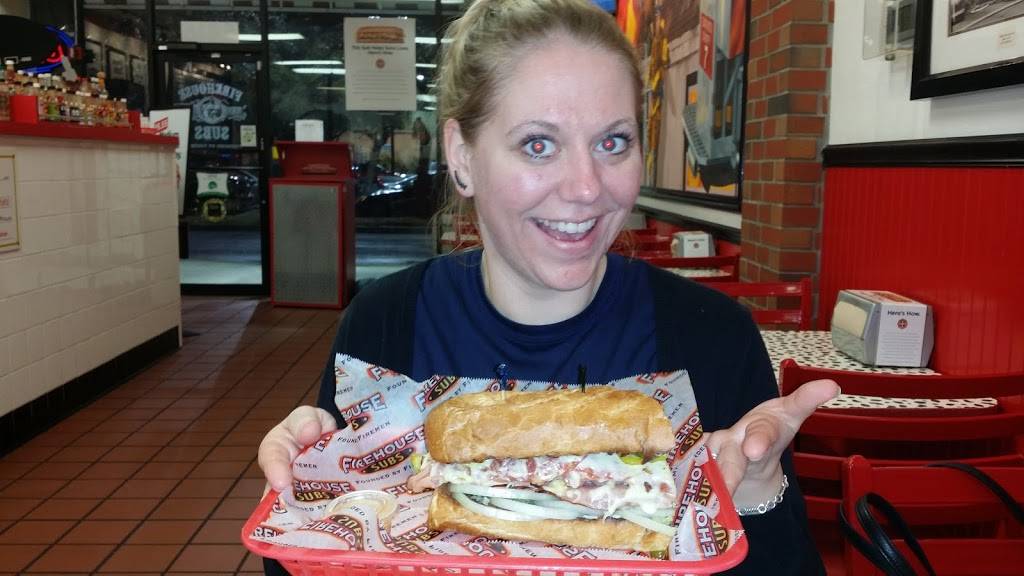 Firehouse Subs | meal delivery | 4400 Bee Ridge Rd, Sarasota, FL 34233, USA | 9413427827 OR +1 941-342-7827