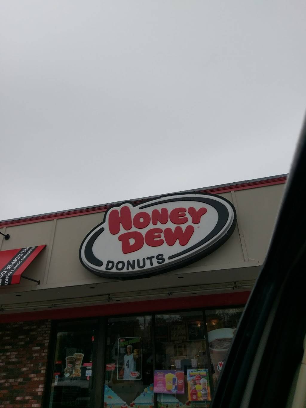 Honey Dew Donuts | bakery | 482 Market St, Rockland, MA 02370, USA | 7818780847 OR +1 781-878-0847