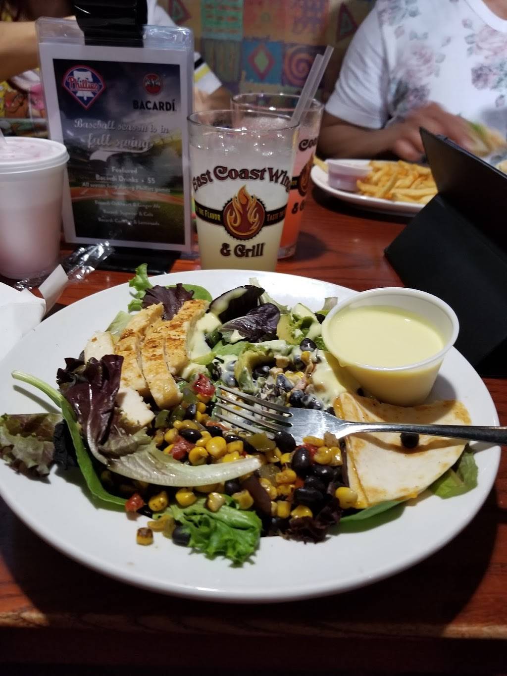 East Coast Wings + Grill | restaurant | 2539 Castor Ave, Philadelphia, PA 19134, USA | 2152888200 OR +1 215-288-8200