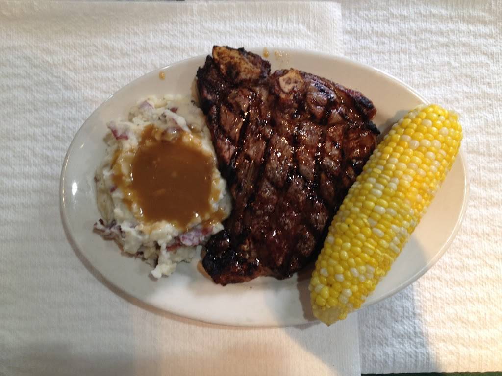 Touchies Shamrock Pub | restaurant | 501 E 8th St, Boston, MA 02127, USA | 6172680007 OR +1 617-268-0007