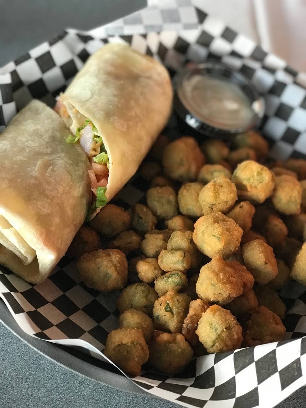 Sashas On The Lake | restaurant | 7774 Hudson Chapel Rd, Catawba, NC 28609, USA | 8282411385 OR +1 828-241-1385