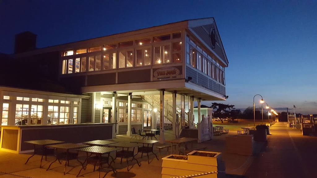 Tiki Joes at Captree Boat Basin | restaurant | Unnamed Road, Babylon, NY 11702, USA | 6313331063 OR +1 631-333-1063
