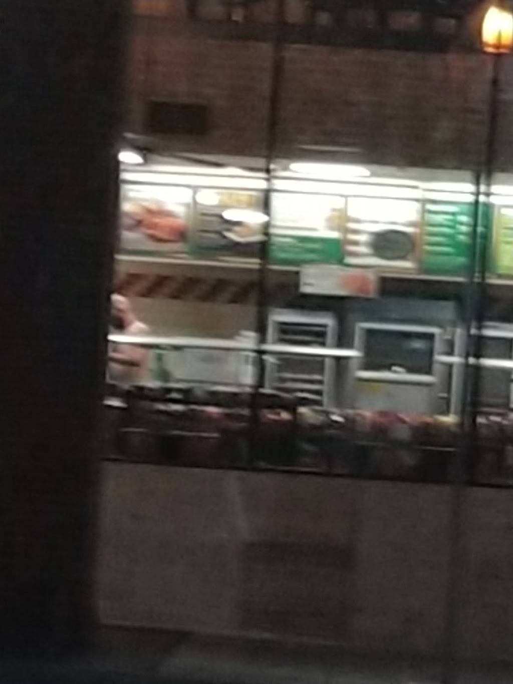 Subway | meal takeaway | 100 Throckmorton St Suite 180, Fort Worth, TX 76102, USA | 8176980540 OR +1 817-698-0540