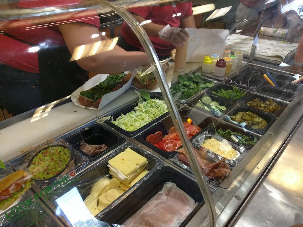 Subway Restaurants | restaurant | 2112 S Garey Ave E, Pomona, CA 91766, USA | 9096270502 OR +1 909-627-0502