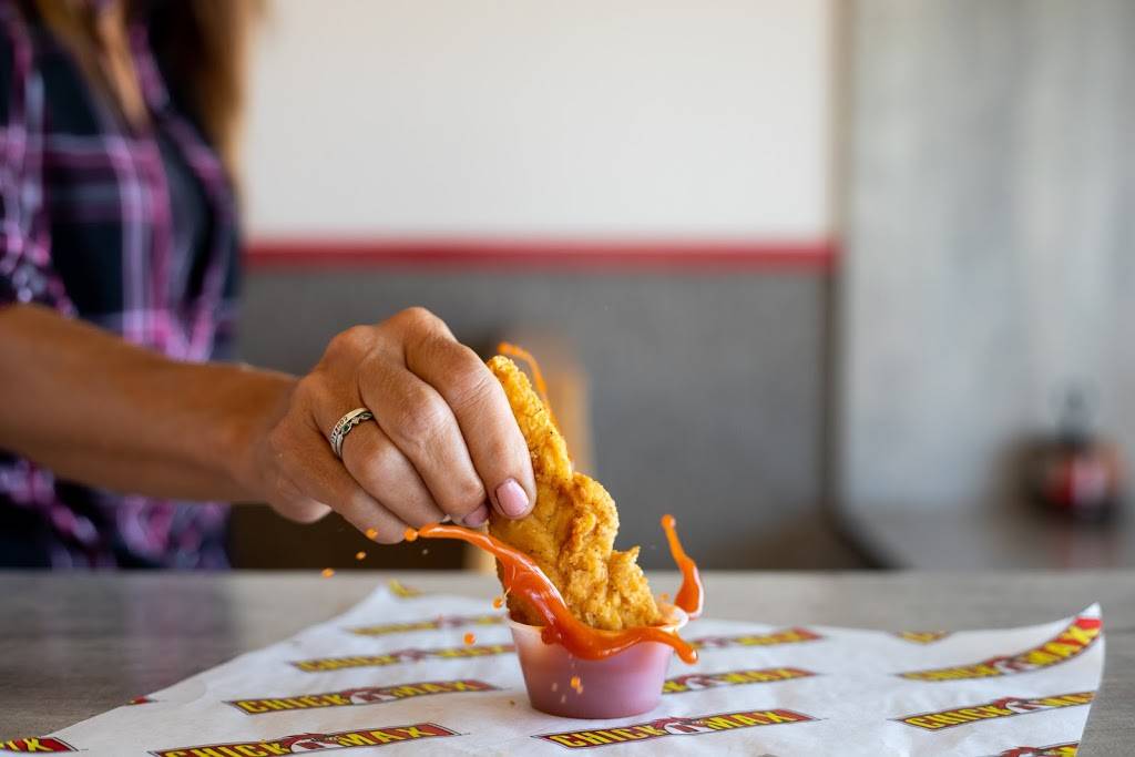 Chick N Max | restaurant | 3520 N Maize Rd, Wichita, KS 67205, USA | 3169777030 OR +1 316-977-7030