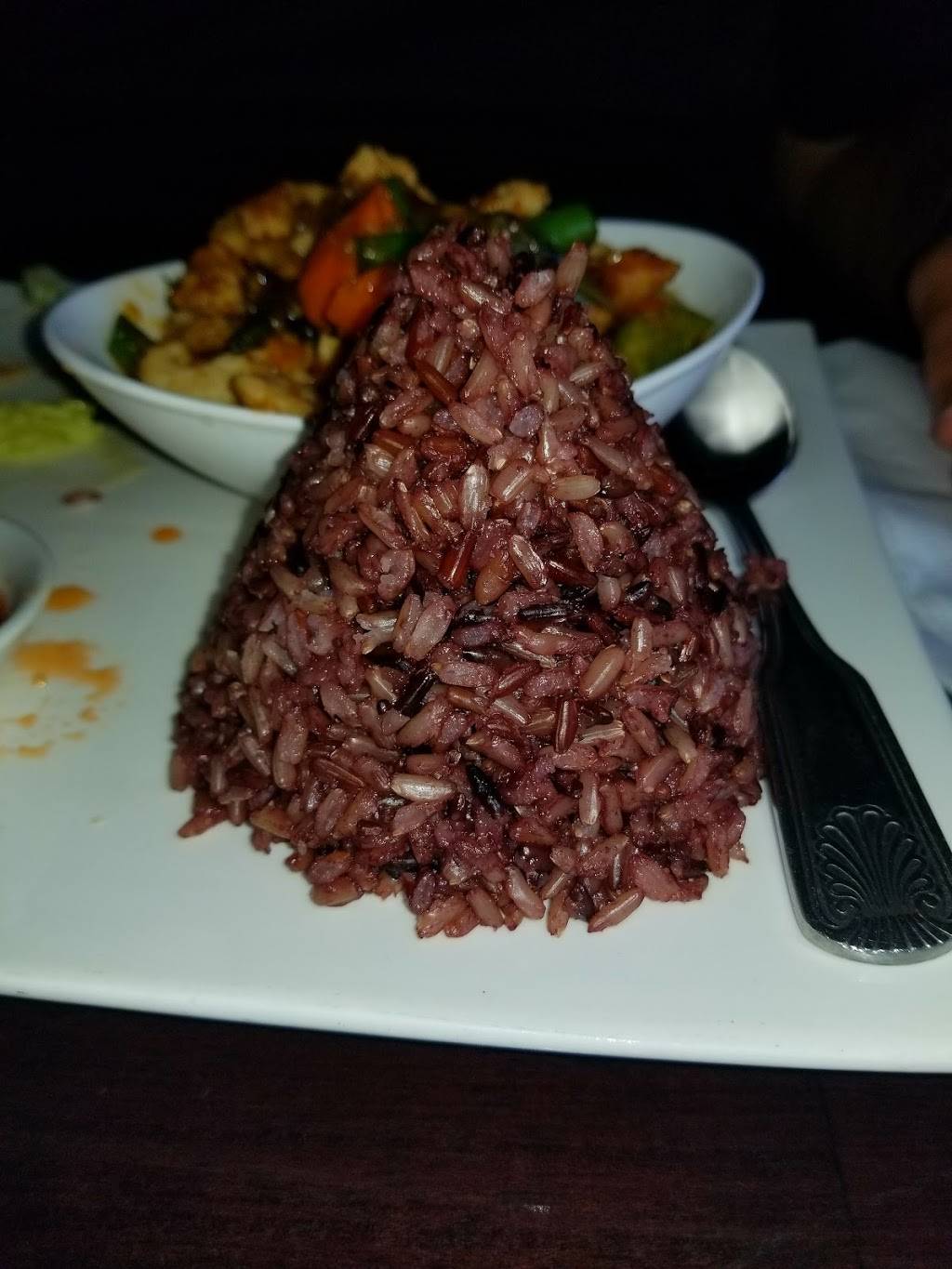 Auryn Thai Cuisine | restaurant | AURYN Thai Cuisine, 810, Sir Francis Drake Blvd, San Anselmo, CA 94960, USA | 4154558300 OR +1 415-455-8300