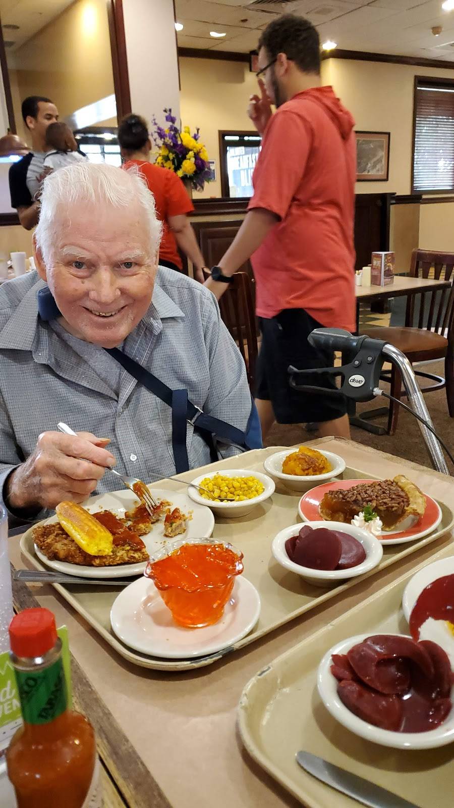 Piccadilly Cafeteria | restaurant | 511 N Airline Hwy, Gonzales, LA 70737, USA | 2256479002 OR +1 225-647-9002