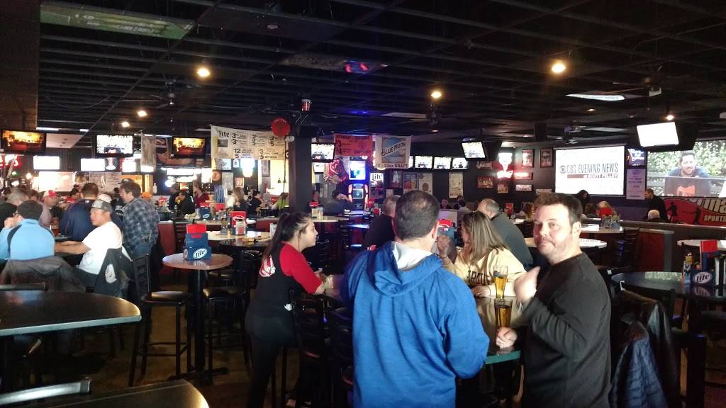 Bannermans Sports Grill | restaurant | 858 IL-59, Bartlett, IL 60103, USA | 6302132400 OR +1 630-213-2400