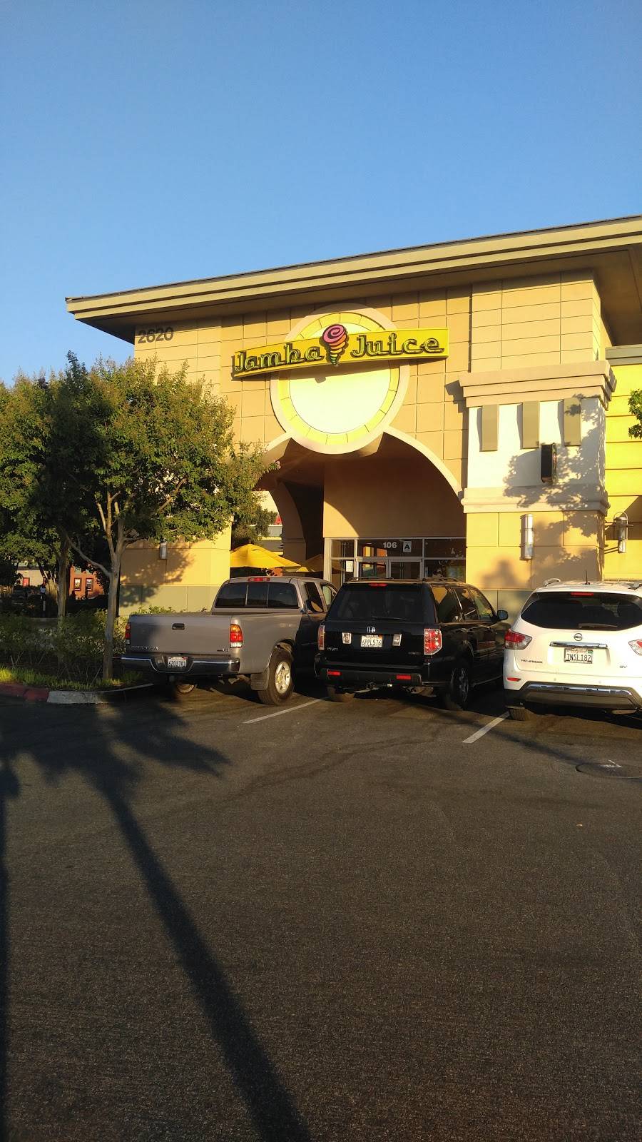 Jamba Juice The Crossings at Corona | restaurant | 2620 Tuscany St Ste. 106, Corona, CA 92881, USA | 9513719450 OR +1 951-371-9450