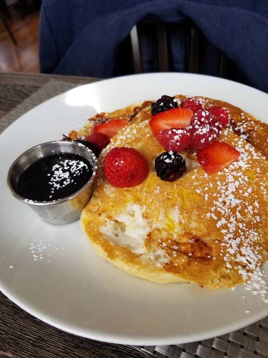 Blue Cafe | restaurant | 60 S Finley Ave, Basking Ridge, NJ 07920, USA | 9087666100 OR +1 908-766-6100