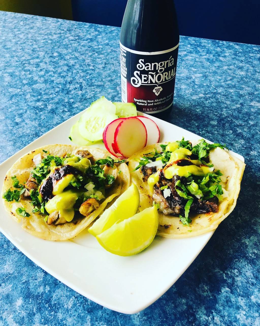 Taqueria La Huasteca | restaurant | 318 S Pico Ave, San Jacinto, CA 92583, USA | 9514744477 OR +1 951-474-4477